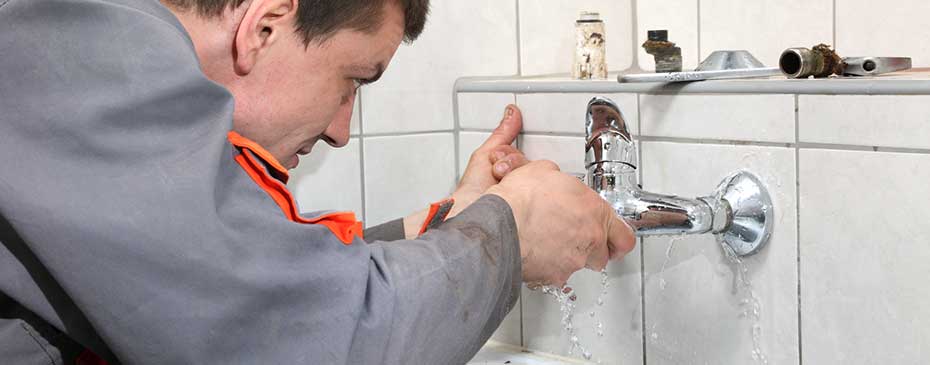 plumbing technician emergency repair